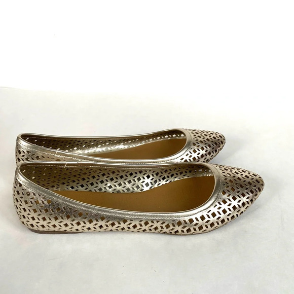 Carlos Santana Platino Gold Perforated Ballet Flats New 10 - Picture 3 of 8